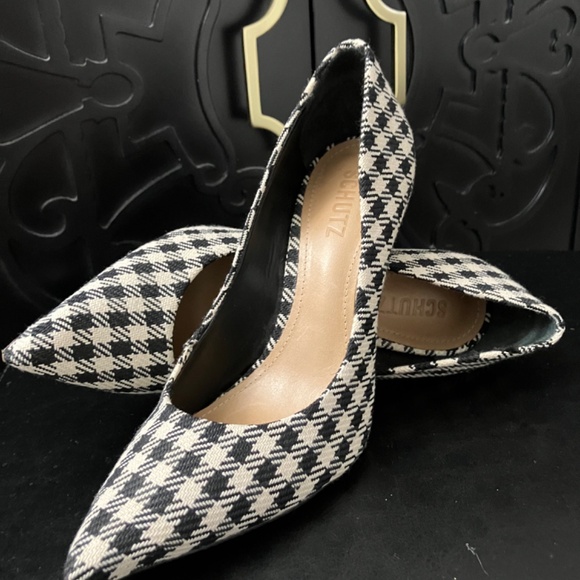 Schutz Houndstooth Stilettos - Picture 13 of 13